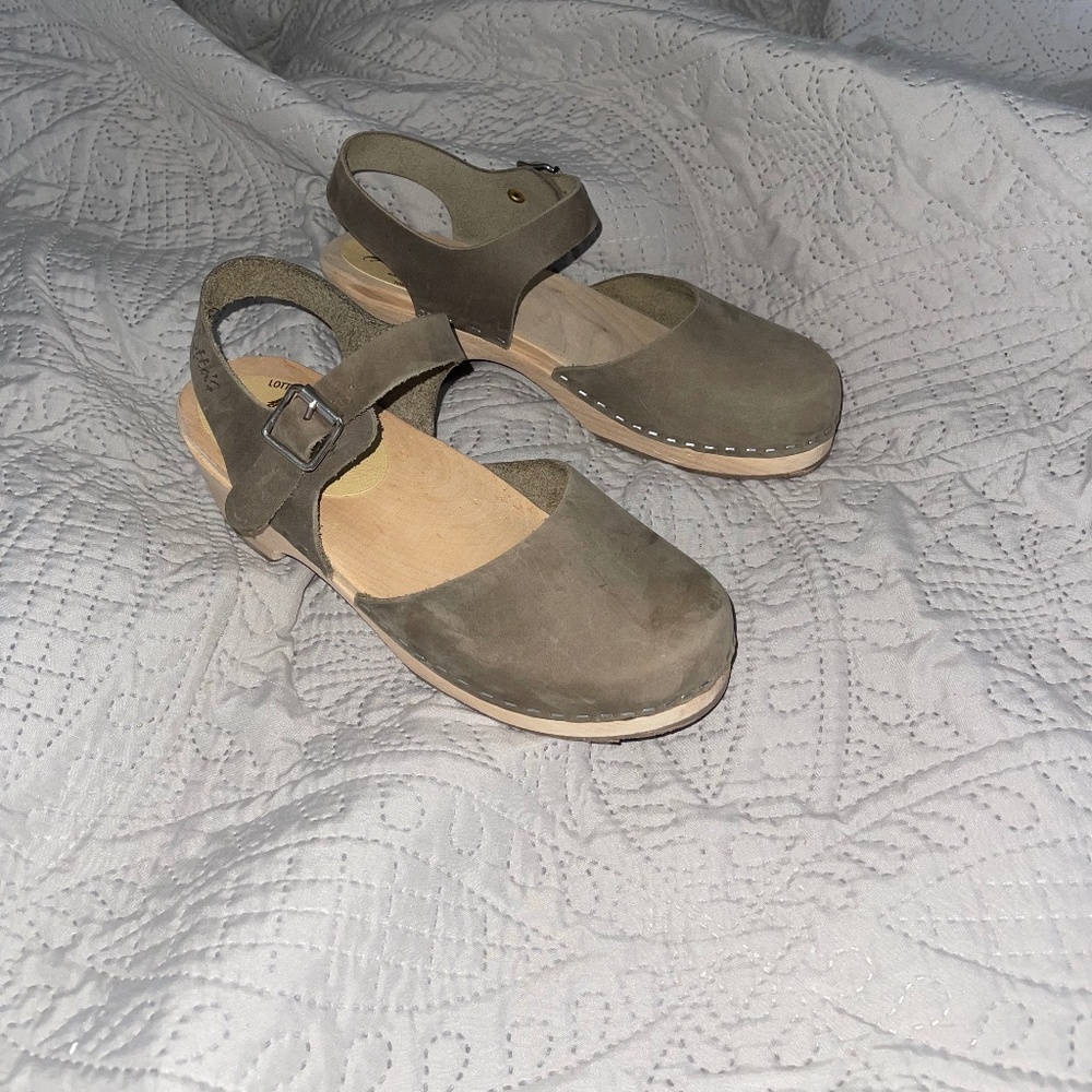 Lotta's Clogs